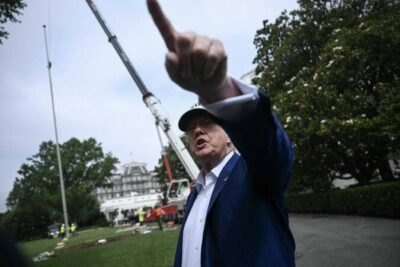 Trump descarta diálogo com Irã e mantém possibilidade de intervenção militar