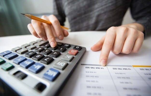 Gastos de brasileiros com compras internacionais batem recorde e somam R$ 15 bilhões