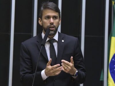 Pedro Lucas assina lei que regula setor espacial e garante licenciamento ambiental em até 60 dias