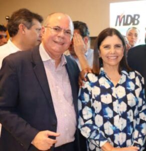 Roseana deixa o governo e volta à Câmara