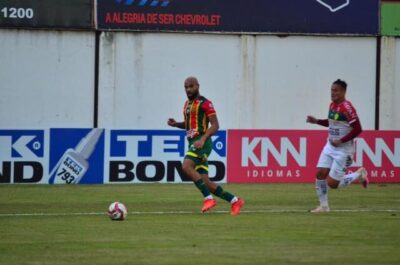 Sampaio arranca empate fora de casa diante do Brusque-SC