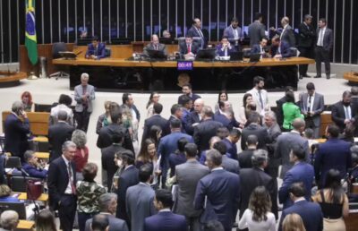 Câmara aprova urgência de projeto que cria vagas para deputados federais com impacto anual de R$ 64,6 milhões