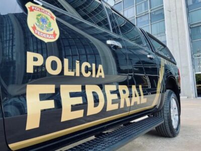PF deixa apartamento de Amanda Gentil depois de 5 horas de busca e apreensão