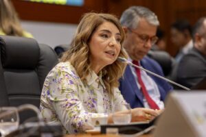 Coluna Aparte – Tia Iracema