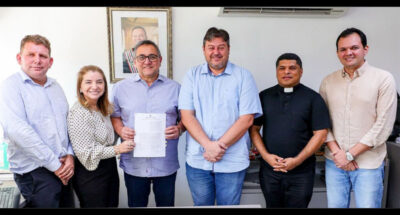 Iracema Vale participa de assinatura do ‘Mutirão Rua Nova’, que beneficiará Buriti, Belágua e Urbano Santos