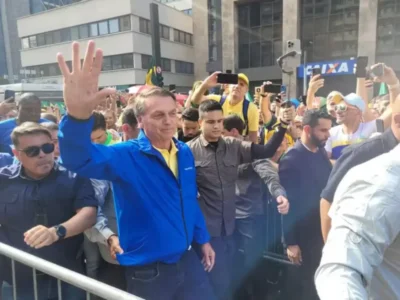 Ato de Bolsonaro tem “tom desesperado” e reflete “cansaço”, dizem ministros do STF