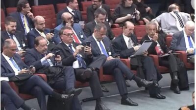 STF rejeita pedidos de advogados e decide amanhã se Bolsonaro vira réu