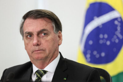 Impeachment contra Bolsonaro é protocolado na Câmara