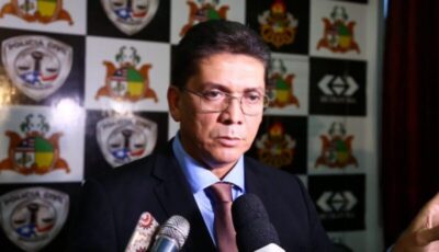 O secretário de segurança Jefferson Portela nega saída da SSP