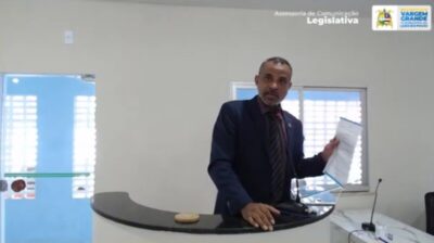 ‘Não vejo legalidade’, diz vereador sobre construção particular em área pública