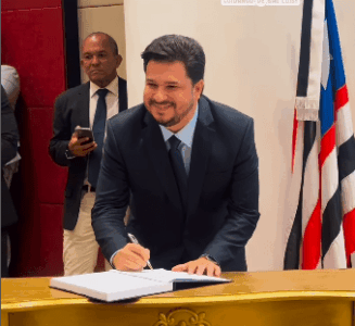 Dr. Joel toma posse como vereador de São Luís