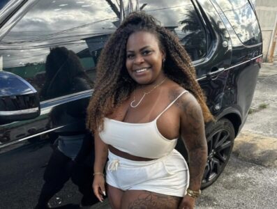 Jojo Todynho revela que fará cirurgia para retirar excesso de pele. Quando o procedimento é necessário?