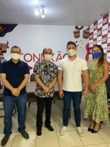 Leocádio Cunha e vereadora Isanete Batista se reúnem com secretário de estado da cultura