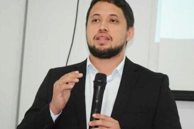 Anderson Lindoso deixa secretaria estadual de educação