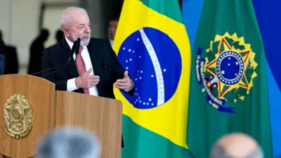 Lula alerta para risco ao STF e cobra maioria da esquerda no Senado em 2026