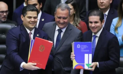 Em mensagem enviada ao Congresso, Lula diz que Brasil está menos pobre na nossa
