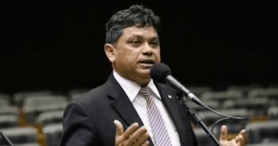 Márcio Jerry insinua manipulação em dados de aprovação de Brandão