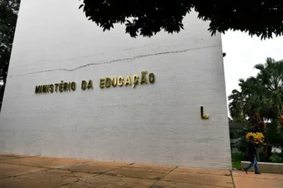 MEC pagará R$ 200 por mês a estudantes de cursinhos populares que se preparam para o Enem