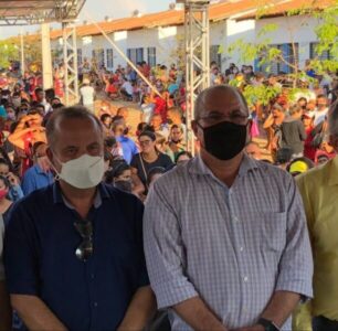 Ministro reconhece que foi graças ao esforço de Hildo Rocha que mil casas foram construídas em Barra do Corda