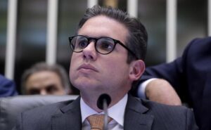 Câmara vota urgência de projeto que pode barrar novo decreto do IOF