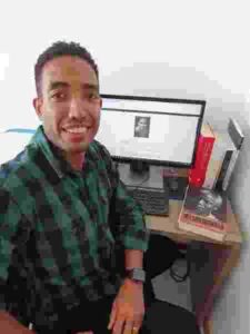 Professor é alvo de racismo durante aula Online