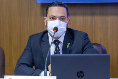 Octávio Soeiro comemora retorno das aulas nas escolas municipais de SL