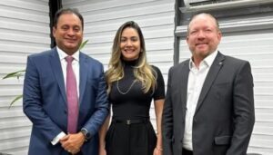 Coluna Aparte – Quem será?