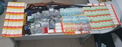POLÍCIA CIVIL DO MARANHÃO PRENDE TRIO POR POSSE ILEGAL DE ARMA DE FOGO E VENDA DE MEDICAMENTOS SEM AUTORIZAÇÃO, EM ITAPECURU-MIRIM