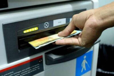 Aposentados e pensionistas poderão antecipar 150 reais do INSS