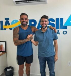 Corrida para tirar foto com Pedro Lucas demonstra tamanho da preocupação de Paulo Victor