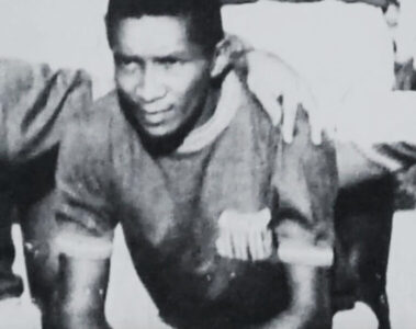 Chico Carvalho lamenta a morte do ex-jogador Pelezinho