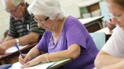 UEMA de Timon abre inscrição para cursos a pessoas idosas; Veja como fazer