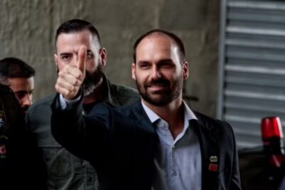 Eduardo Bolsonaro diz que vai pedir asilo político nos EUA