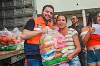 Trizidela do Vale: Prefeito Deibson Balé realiza a entrega de mais cestas básicas para famílias desabrigadas