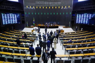 Câmara responde a Dino e diz que líderes cumpriram lei sobre emendas