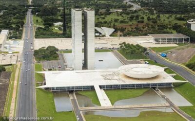 Ex-deputado constituinte vê “três poderes podres” no país…