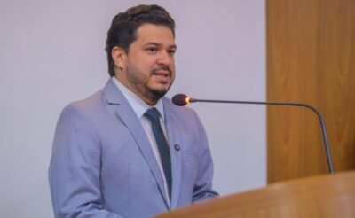 Dr. Joel parabeniza Prefeitura de São Luís por realização de concurso público para professores