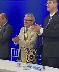 Eudes Barros toma posse na Raposa para segundo mandato