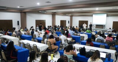 Secretário da Saúde visita Centro de Especialidade Ninar e dialoga com mães atípicas