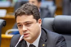 Leandro Bello vê pacificação no grupo Brandão/Dino