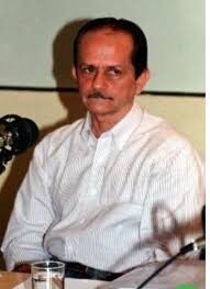 VERGONHA! Em São José de Ribamar estudante usa saco no pé para ir estudar