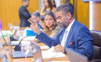 Projeto de Paulo Victor visa incentivo ao atendimento público na Língua Brasileira de Sinais