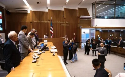 Pastor Enos Costa Ferreira toma posse como deputado estadual