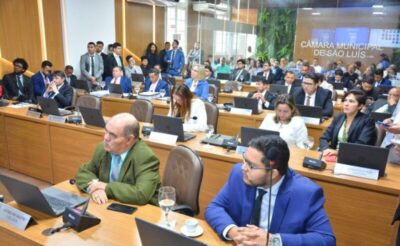 Vereadores derrubam veto do Executivo e garantem aumento salarial para mais de 400 servidores