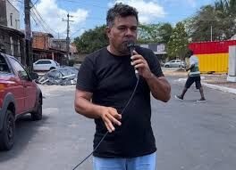 POLÍTICO RAIZ! Ivan Júnior vai às ruas do Anjo da Guarda para convidar os moradores para inauguração de equipamento de cidadania