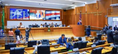 Assembleia aprova reajuste de salários dos professores efetivos e temporários da Educação Básica