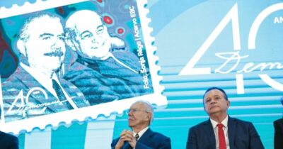 Brandão prestigia lançamento do selo em homenagem aos 40 anos da redemocratização do Brasil