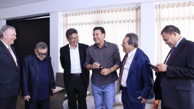 Felipe Camarão dialoga com membros do Judiciário