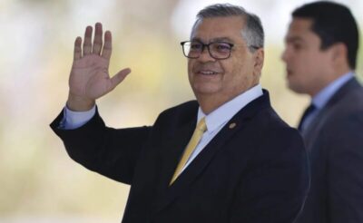 Flávio Dino entra no jogo de 2026