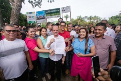 Julinho assina ordem de serviço para construção de creches e praça em Ribamar…